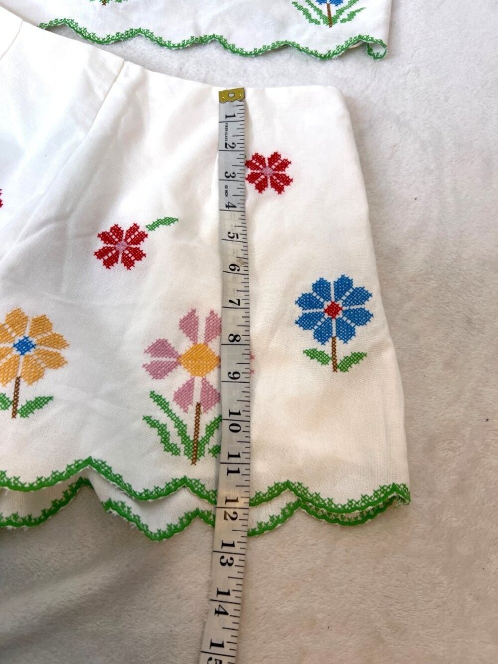 Amable By Mable Top Shorts Set Bows White Logan Floral Embroidered Festival MED - Picture 9 of 12